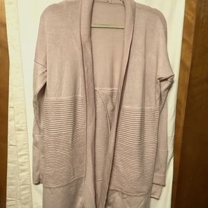 - Lululemon bait in Lotus Merino wool Cardigan